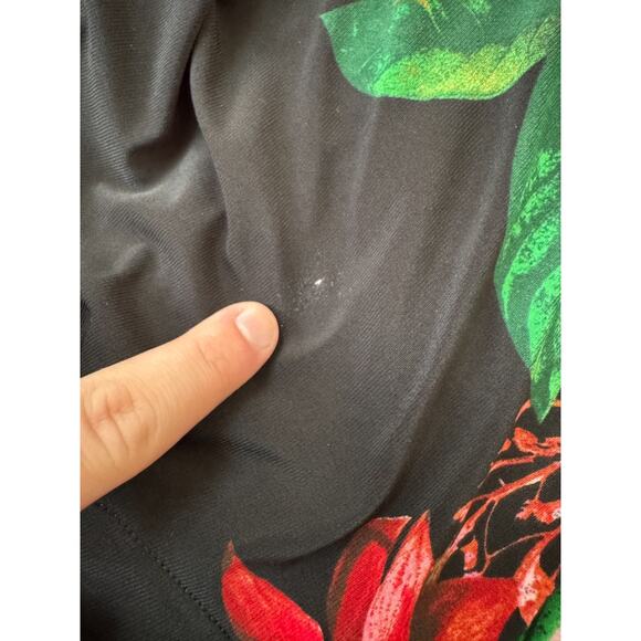 Woman with Control Wardrobe Warrier 2-Piece Traverler Set Safari/Black 1X PETITE - Picture 2 of 16